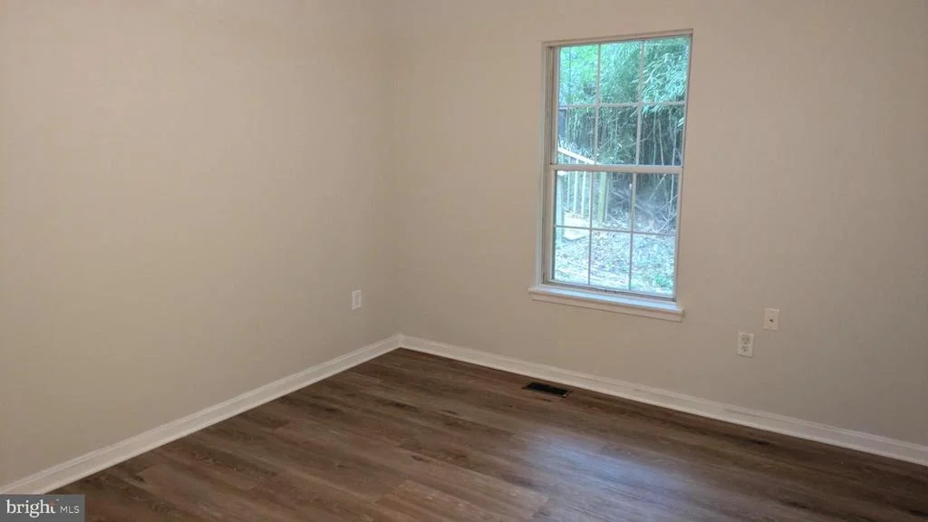 Photo of 5860 LILAC CIRCLE
