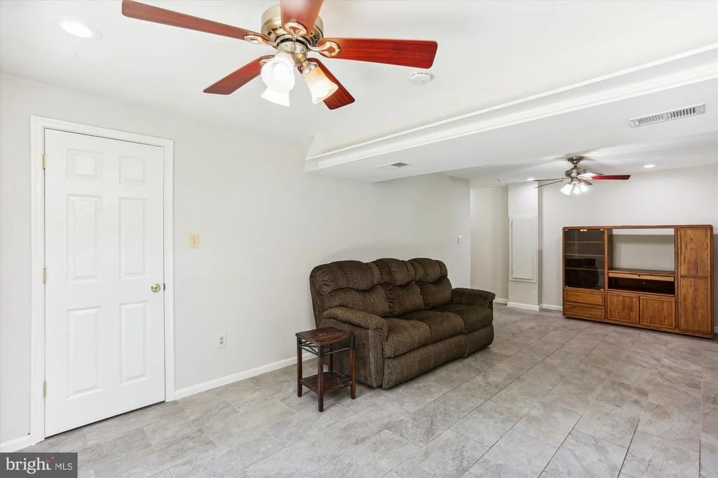 Photo of 927 POINTER RIDGE DRIVE