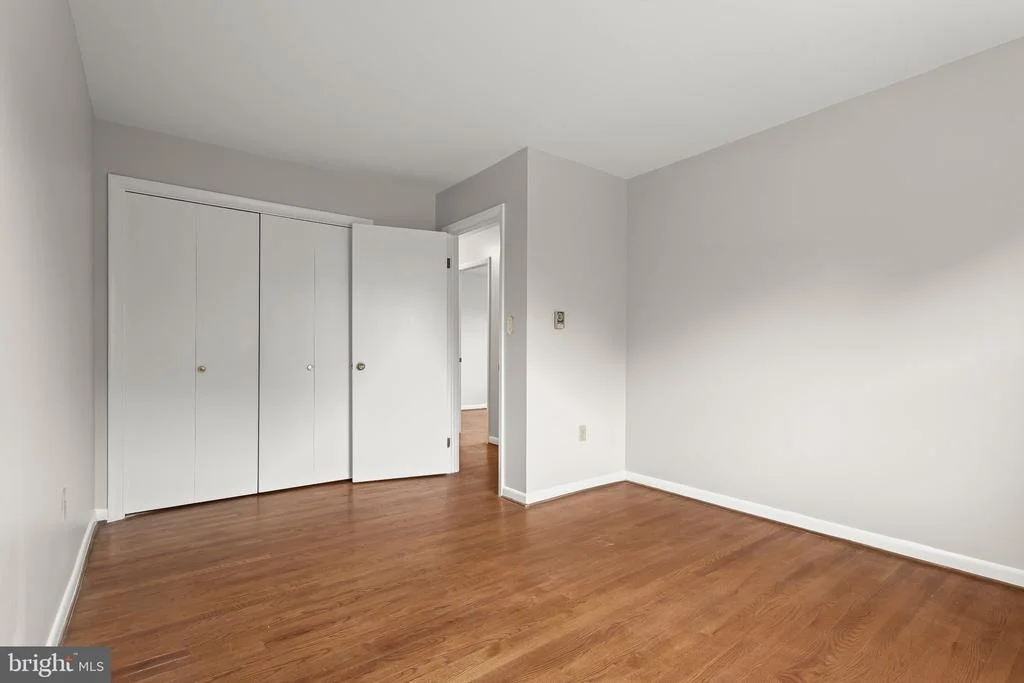 Photo of 6903 GREENVALE COURT