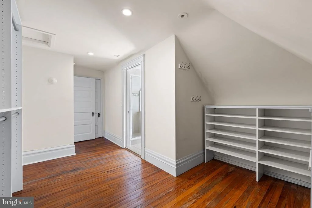 Photo of 225 HAWTHORNE ROAD