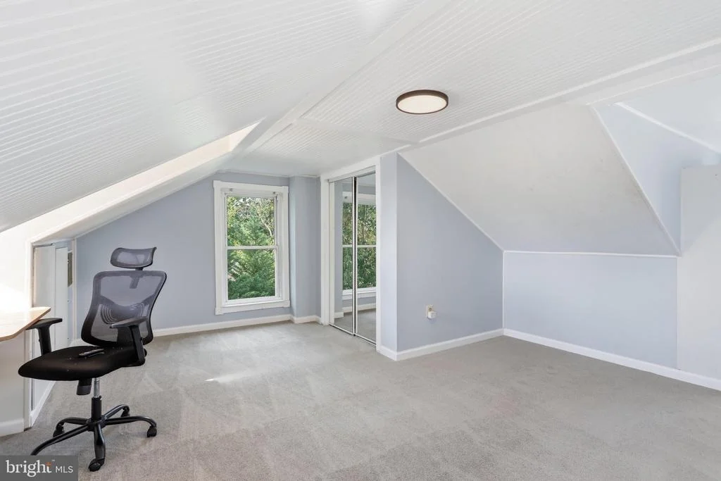 Photo of 5921 QUINN ROAD