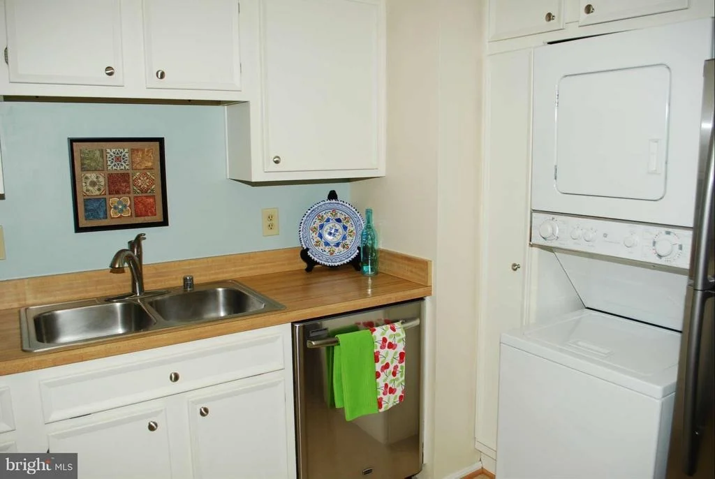 Photo of Unit 111 at 5904 MOUNT EAGLE DRIVE