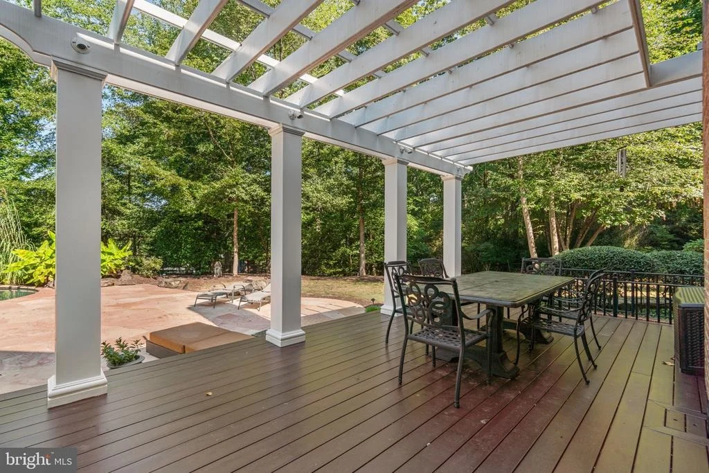 Photo of 370 EAGLE HILL ROAD