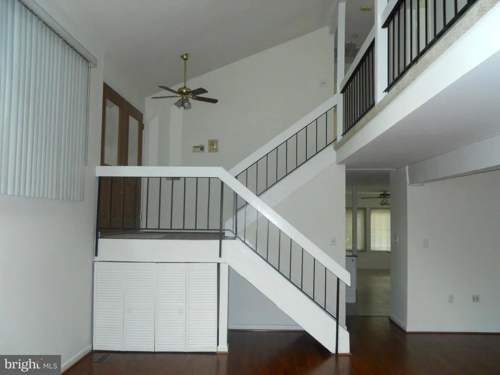 Photo of 18924 LINDENHOUSE ROAD