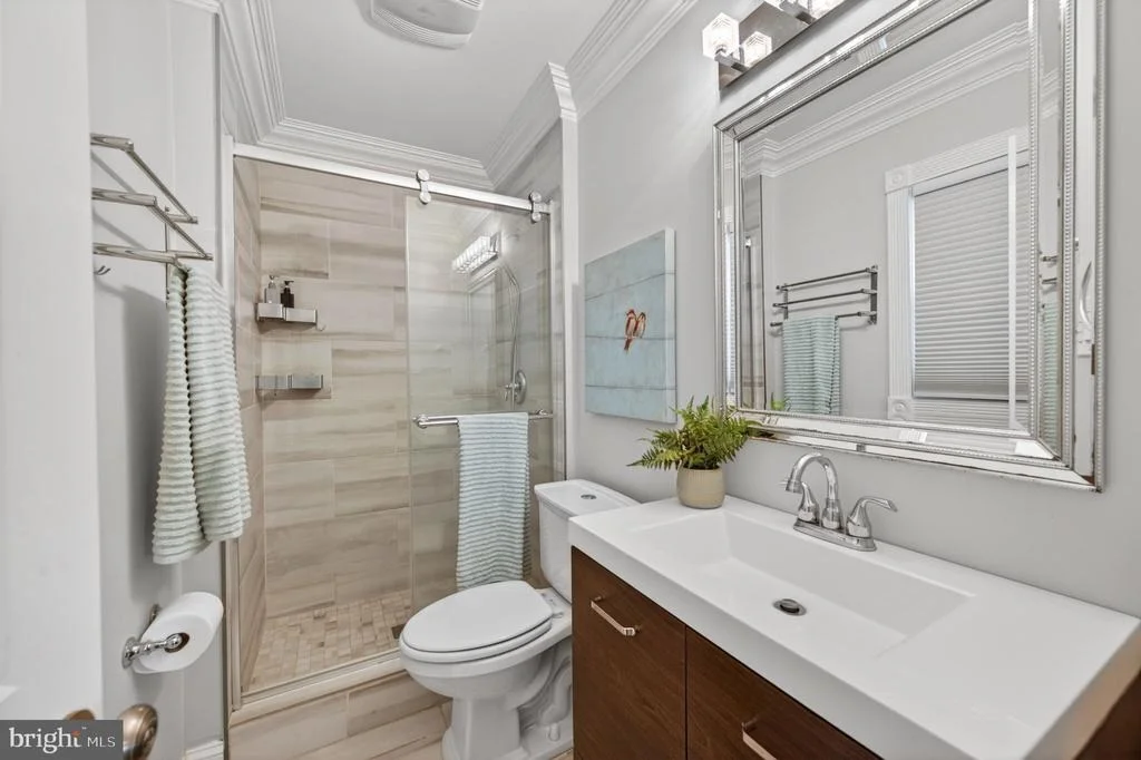 Photo of 3905 CARVEL LANE