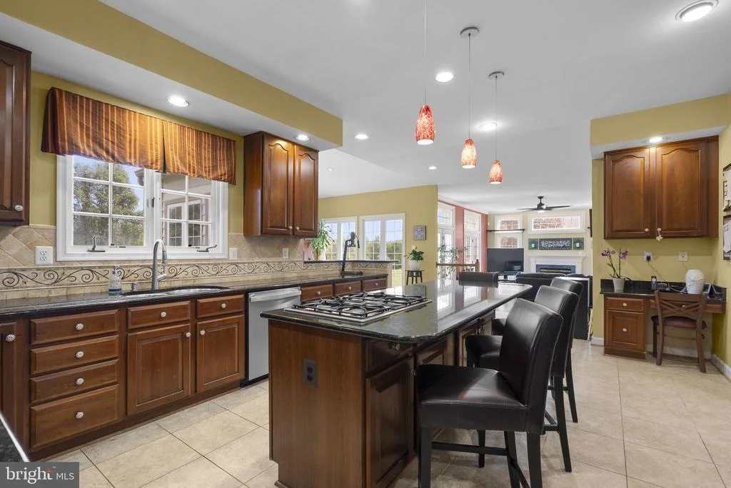 Photo of 805 LINDSEY MANOR LANE