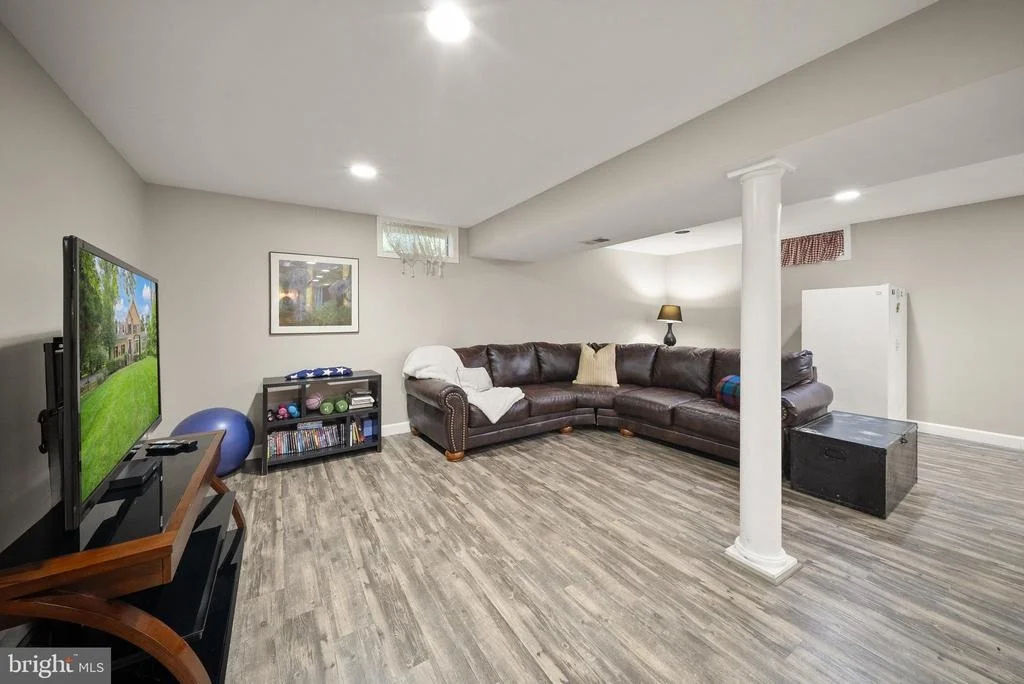 Photo of 4280 LAWNVALE DRIVE