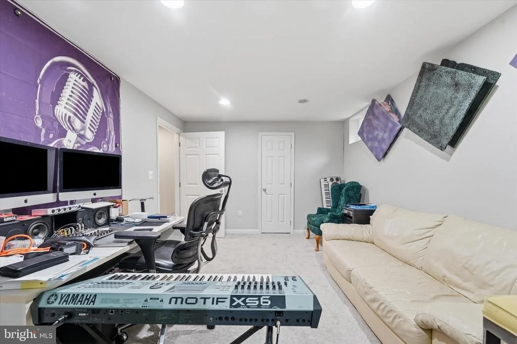 Photo of 2402 SHAKER LANE