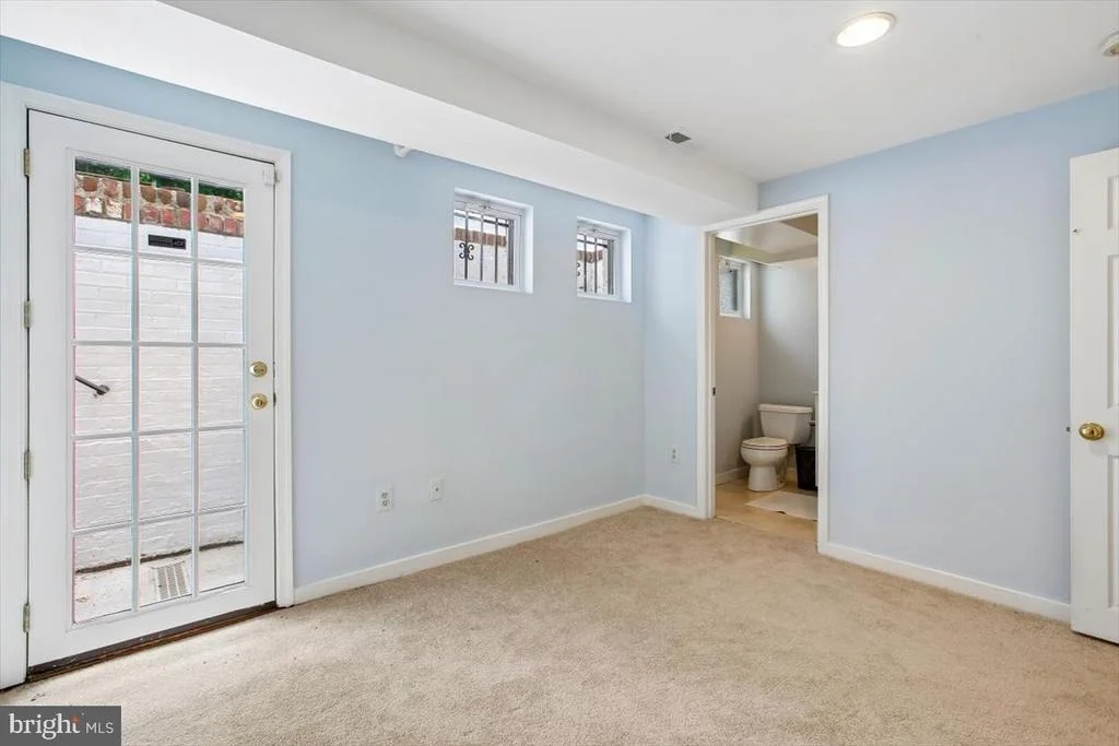 Photo of 7505 GLENDALE ROAD