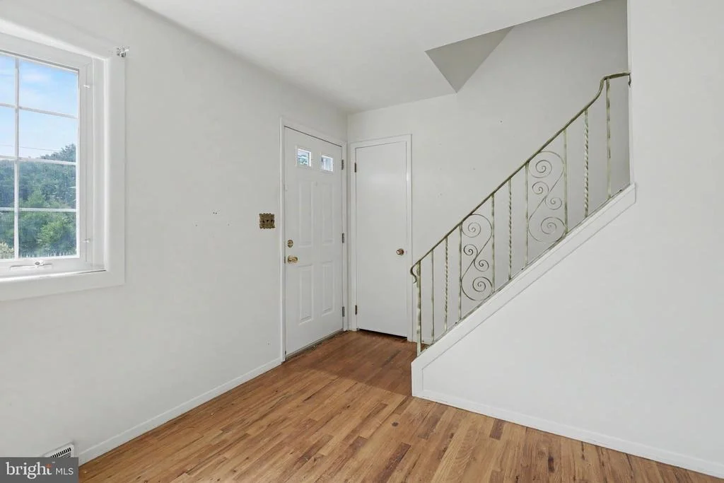 Photo of 16 RUNNING BROOK ROAD