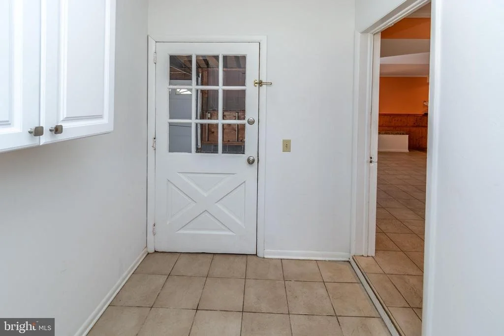 Photo of 6 JEFFREY LANE