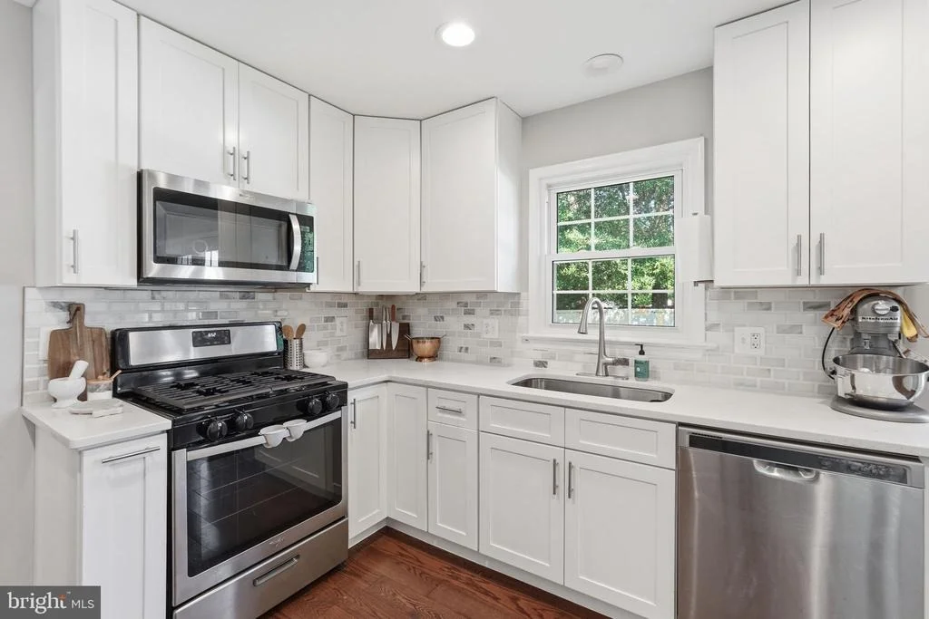 Photo of 7832 FORDSON ROAD