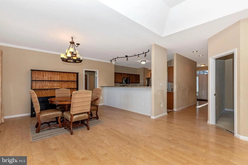 Photo of 17112 MAGIC MOUNTAIN DRIVE