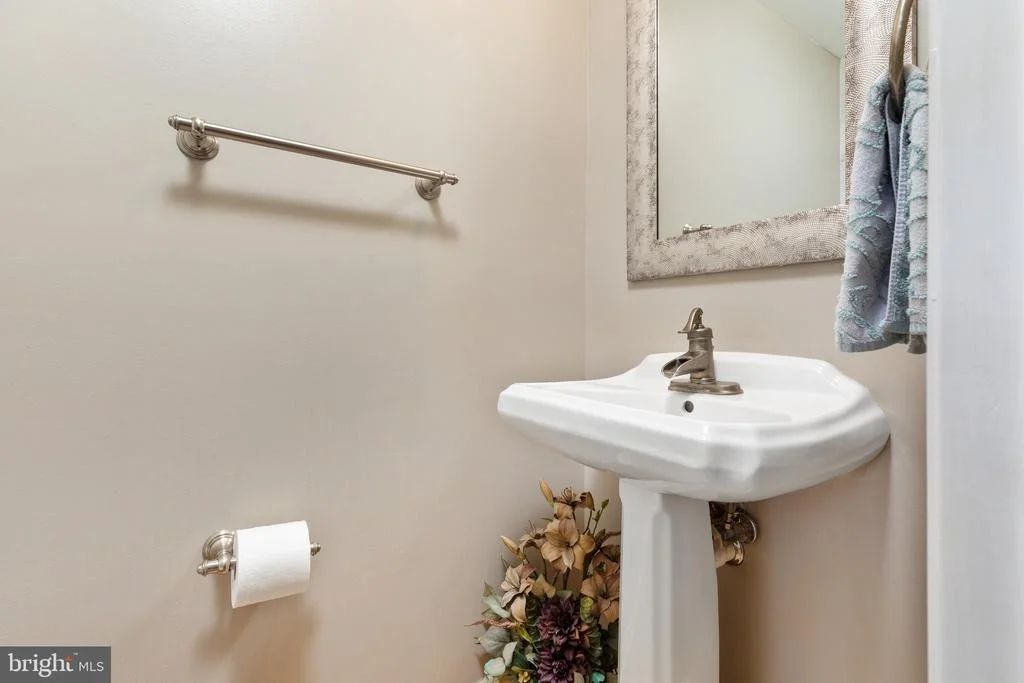 Photo of 7997 SEQUOIA PARK WAY