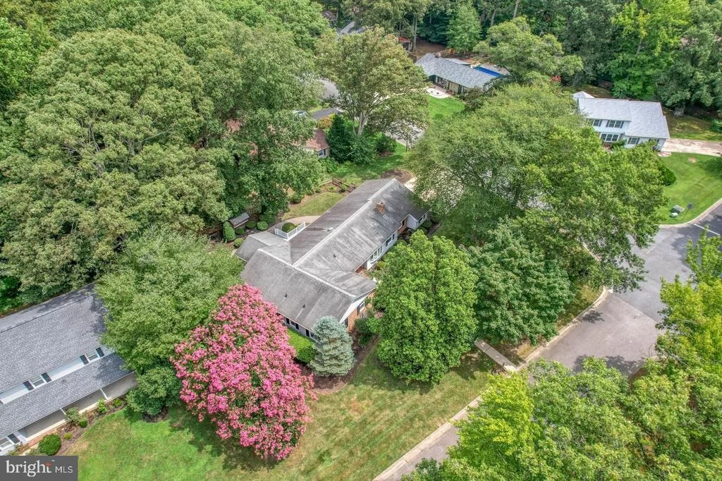 Photo of 5 WINGED FOOT ROAD