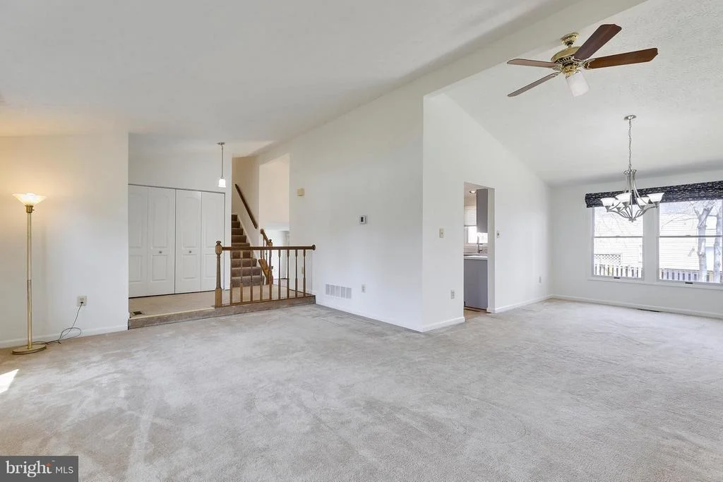Photo of 19 SCHUBERT COURT