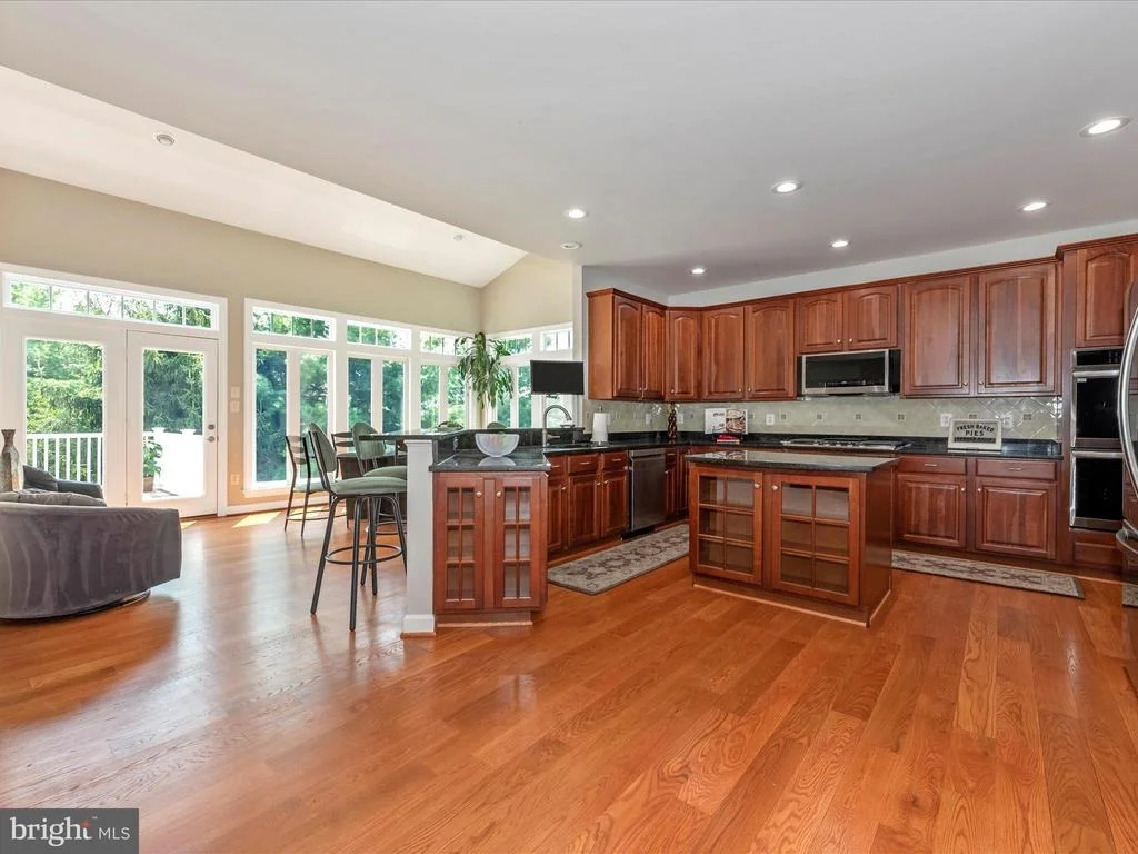 Photo of 6 FARMSTEAD PLACE