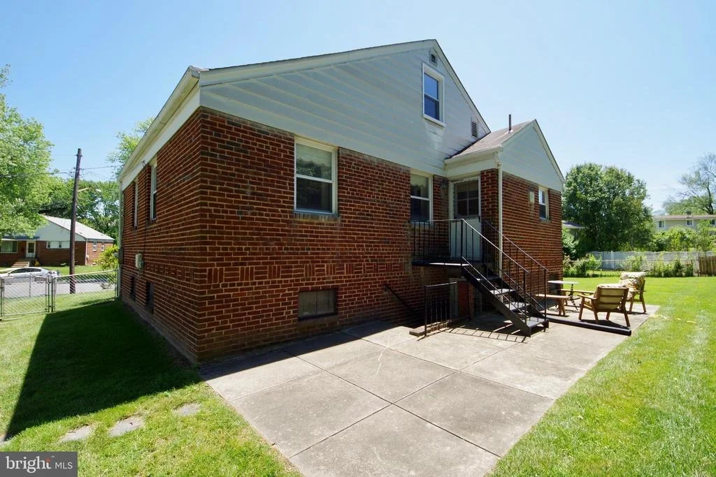 Photo of 10409 ROYALTON TERRACE