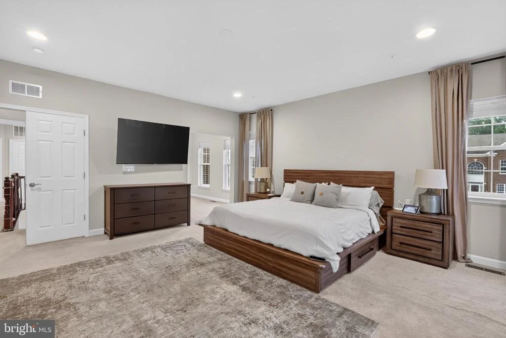 Photo of 6004 HUNT WEBER DRIVE