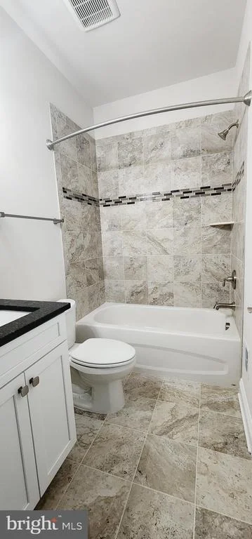 Photo of 7946 ROGUES ROAD