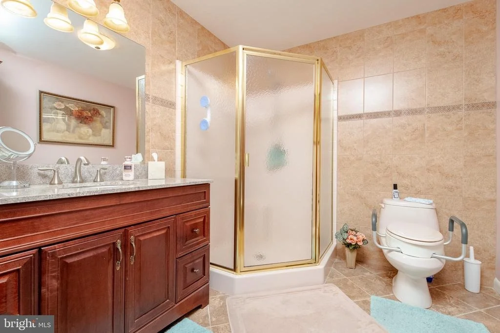 Photo of 417 NOLLMEYER ROAD