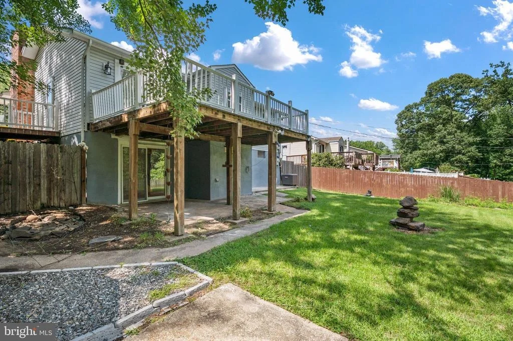 Photo of 541 CRESTPARK DRIVE
