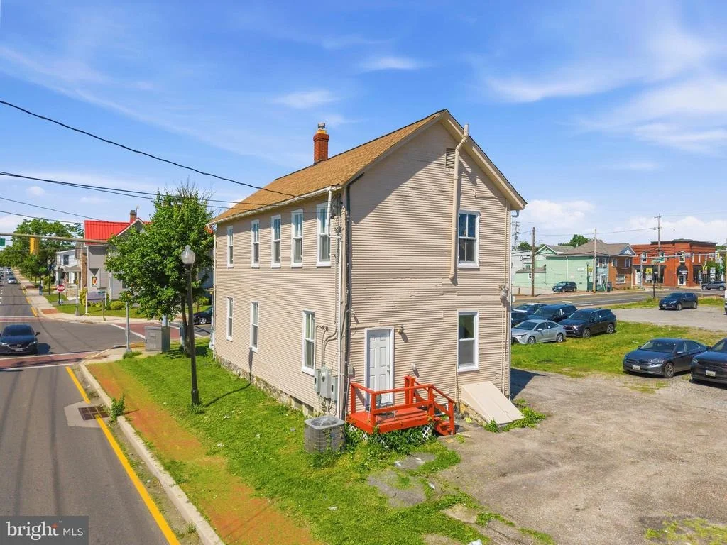 Photo of 201 MAIN STREET