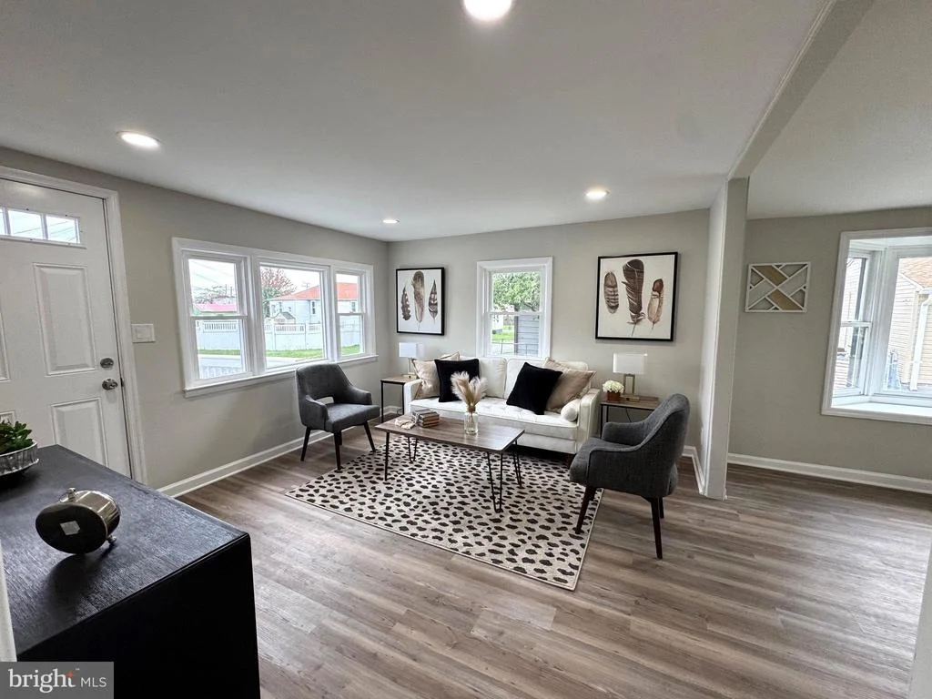 Photo of 7 CENTRE AVENUE