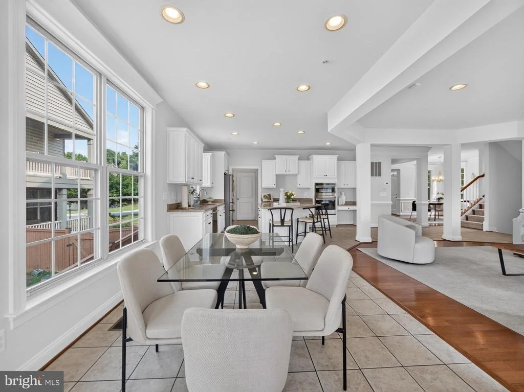 Photo of 3032 MOORE LANE