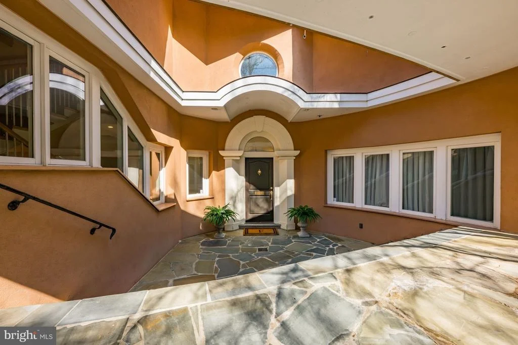 Photo of 1159 CREST LANE
