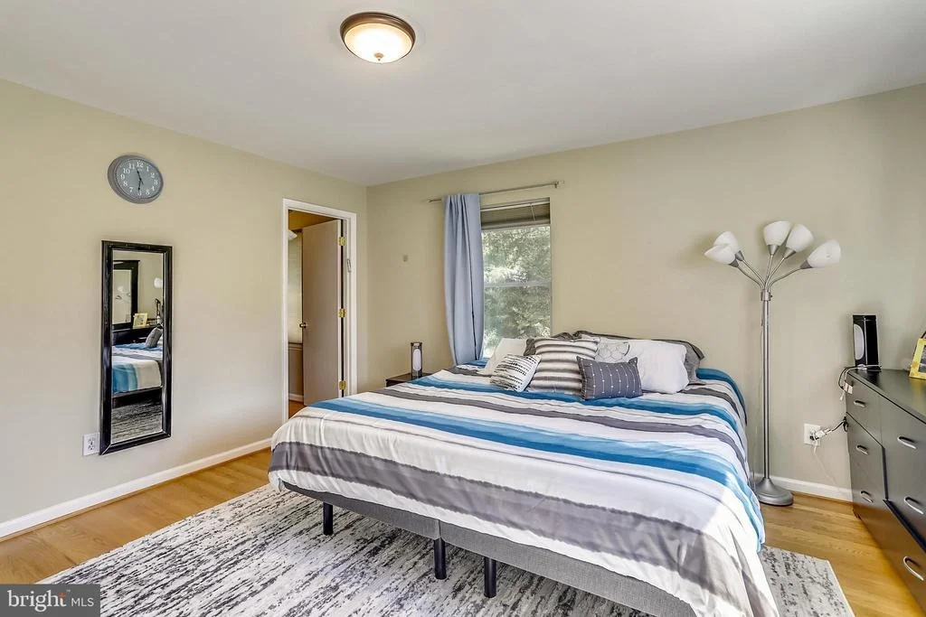 Photo of 816 HILLSBORO DRIVE