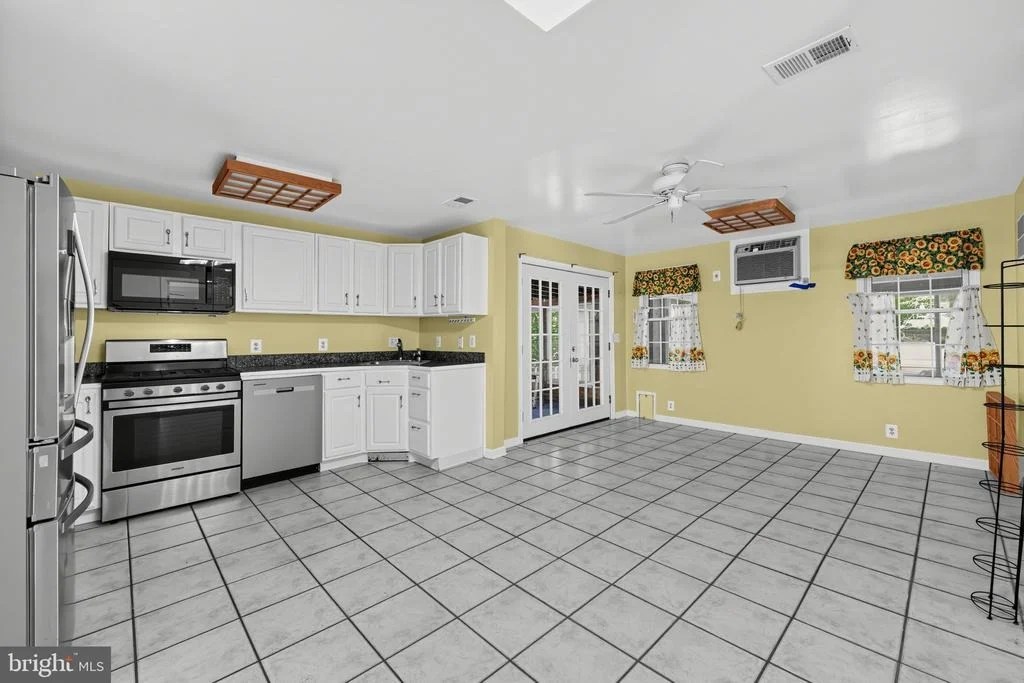 Photo of 1462 COLUMBIA BEACH ROAD
