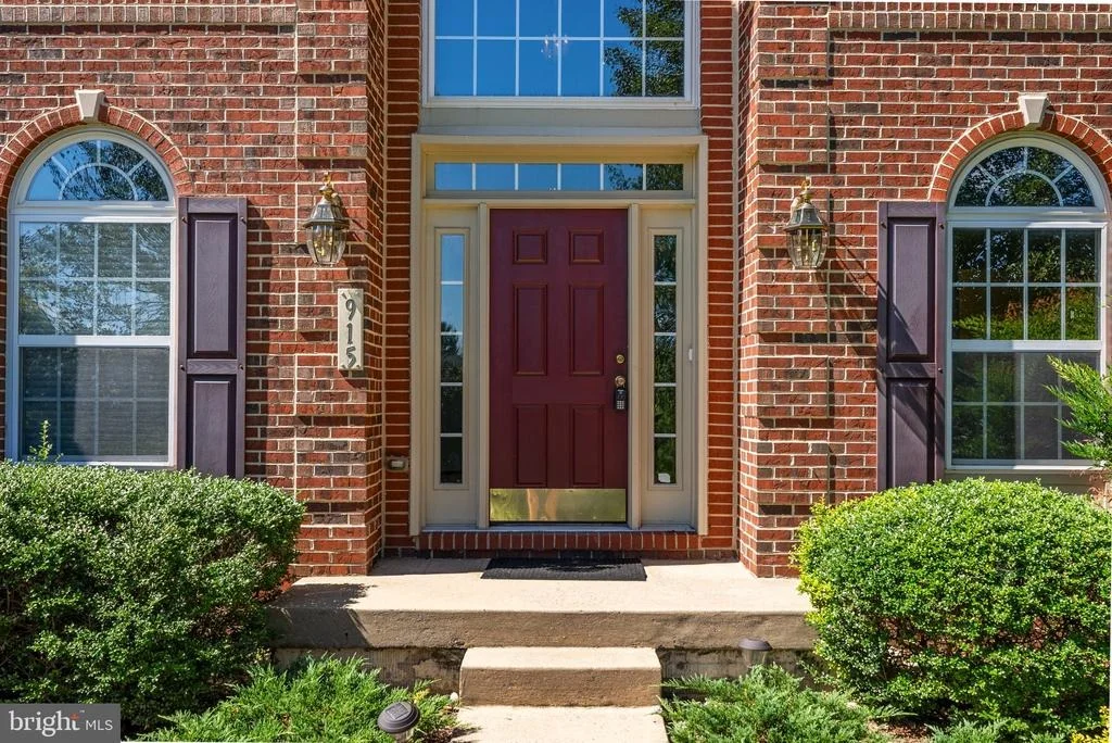 Photo of 915 ZENITH DRIVE