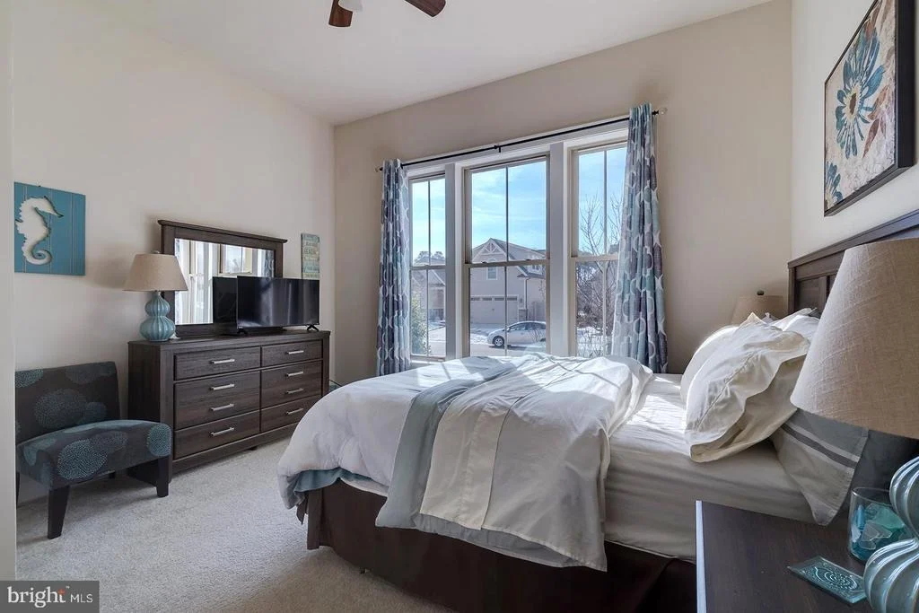 Photo of 38555 GOLDFINCH LANE