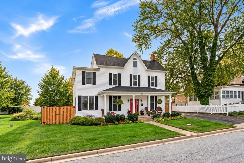 Photo of 211 HAZEL AVENUE