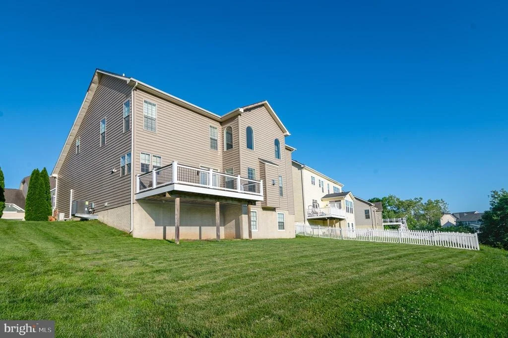 Photo of 1135 DARGON QUARRY LANE
