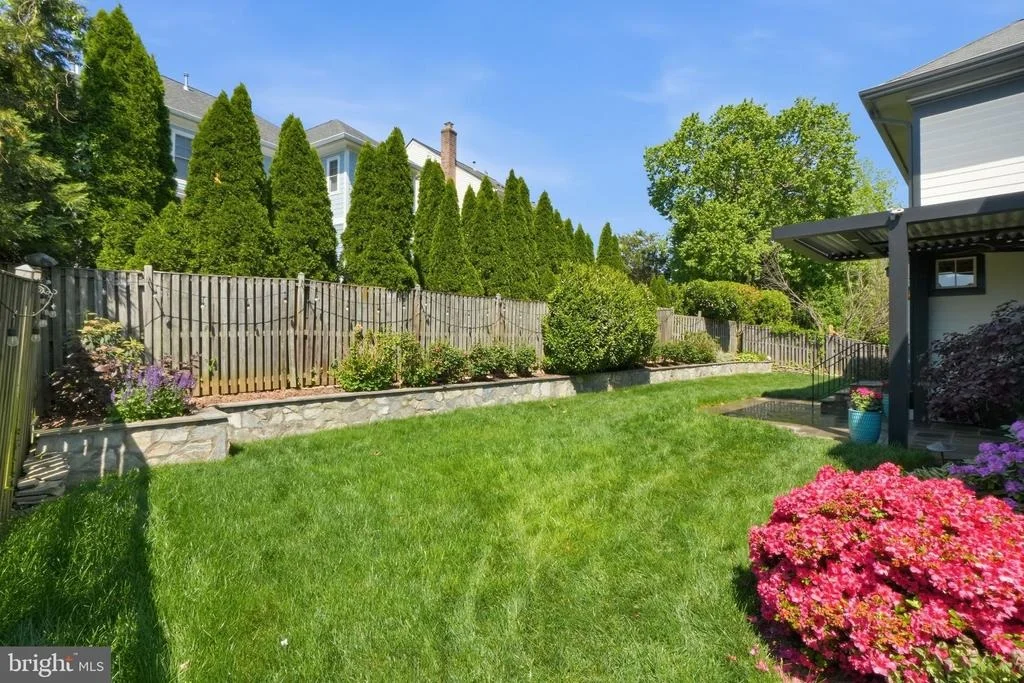 Photo of 2808 JOHN MARSHALL DRIVE