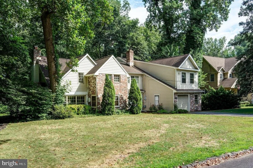 Photo of 501 SOMERSET DRIVE