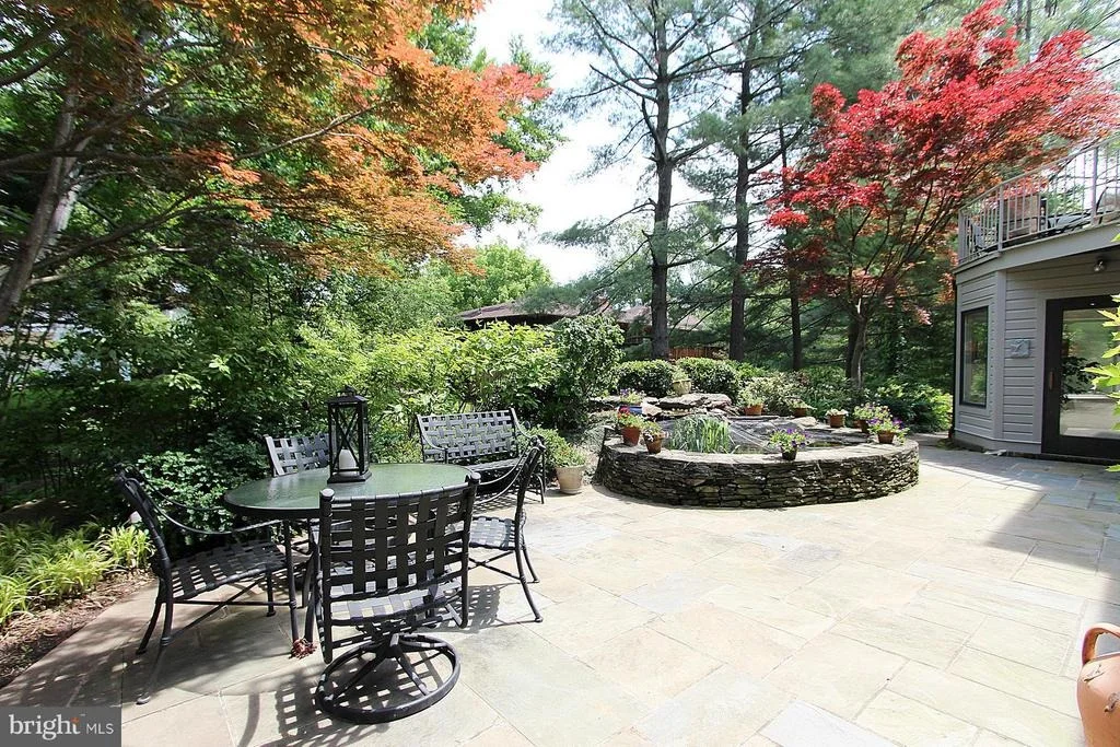 Photo of 6950 DUNCRAIG COURT