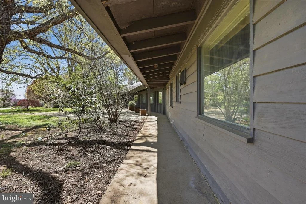 Photo of 2517 FIVE POINTS ROAD