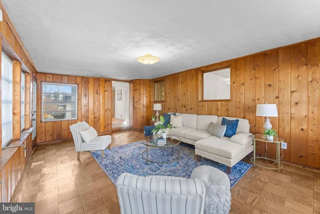 Photo of 11013 AMHERST AVENUE