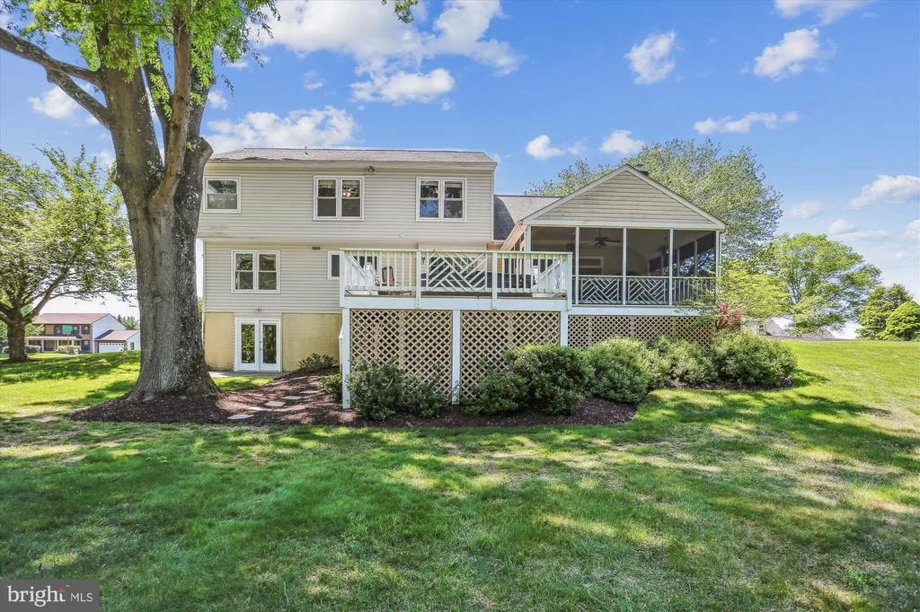 Photo of 18521 AZALEA DRIVE