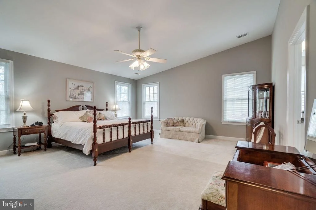 Photo of 9827 FIVE OAKS ROAD