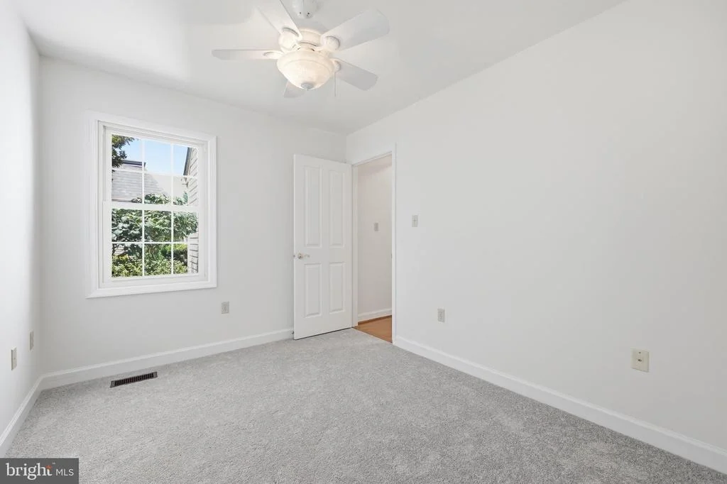Photo of 2417 BEAR DEN ROAD