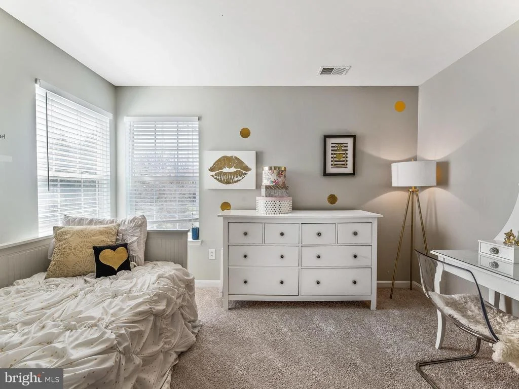 Photo of 6122 CLEMENTS LANE