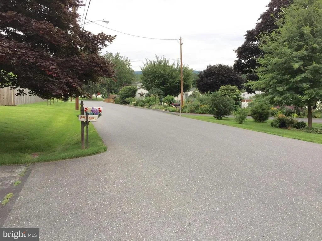 Photo of 6007 KEYSER LANE
