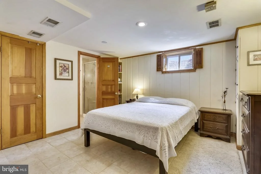 Photo of 2413 CHURCHILL ROAD