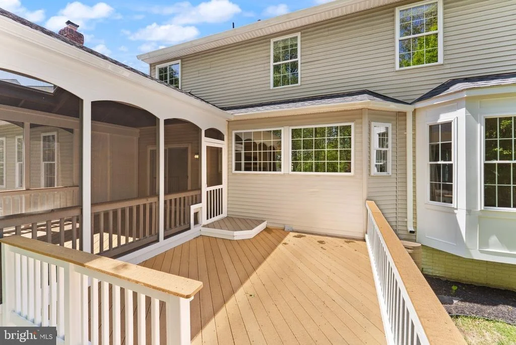 Photo of 817 KENNETH PLACE SE
