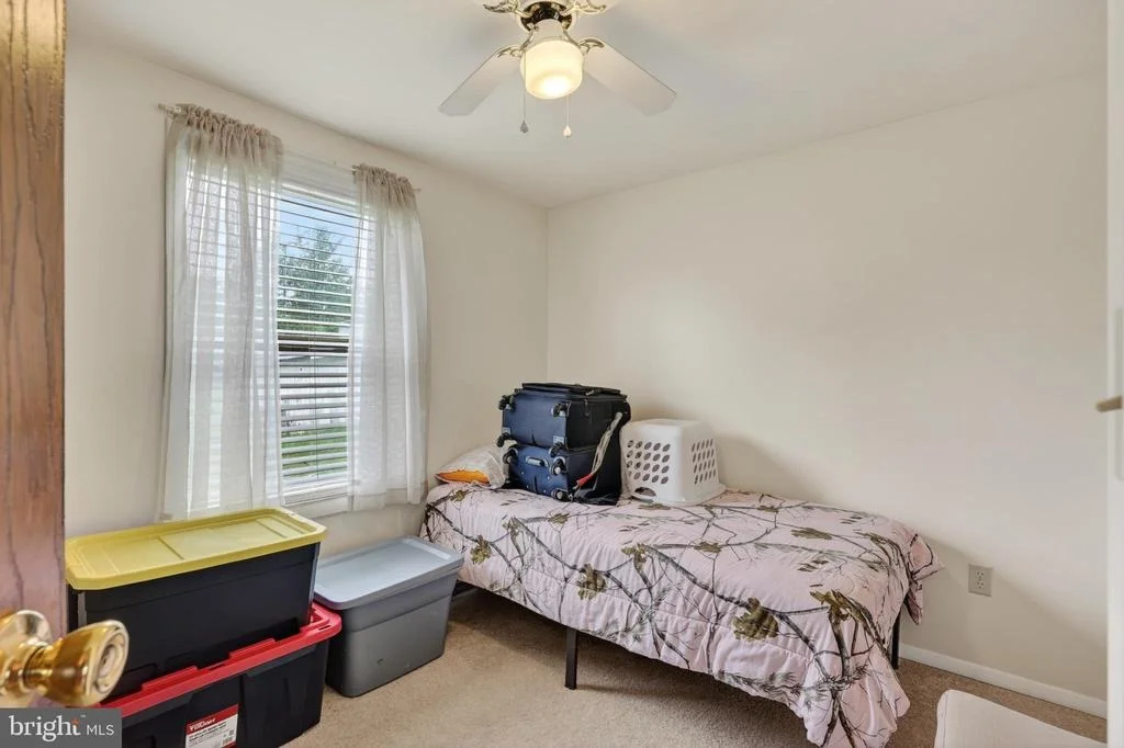 Photo of 5821 ROBIN STREET