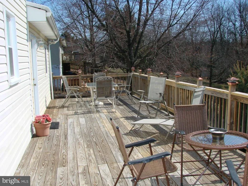 Photo of 11915 MID COUNTY DRIVE